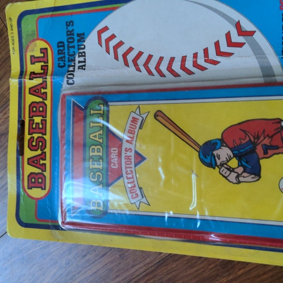 Baseball Card Collector's Album - Picture 3 of 5